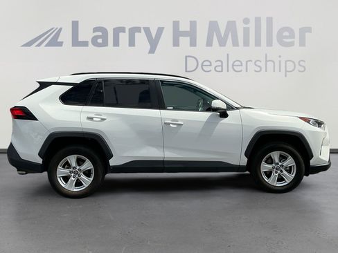 Used 2020 Toyota RAV4 XLE w/ Convenience Package image 6