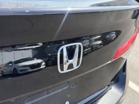 Certified 2024 Honda Civic EX image 9