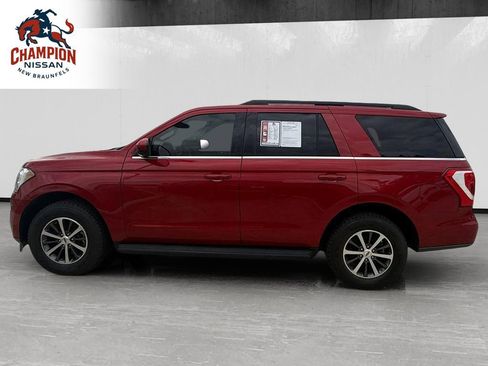 Used 2021 Ford Expedition XLT RWD image 2