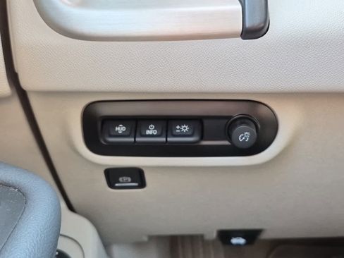 Used 2023 GMC Terrain Denali w/ Denali Premium Package image 22