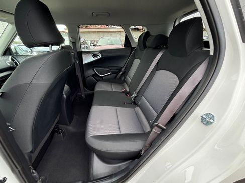 Used 2025 Kia Soul LX w/ LX Technology Package image 36