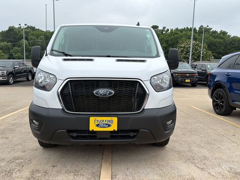 Used 2025 Ford Transit 250 Low Roof w/ Exterior Upgrade Package RWD image 2