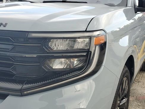 Used 2025 Ford Expedition Platinum w/ Stealth Appearance Package AWD/4WD image 4