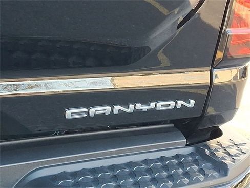Certified 2024 GMC Canyon Denali image 31