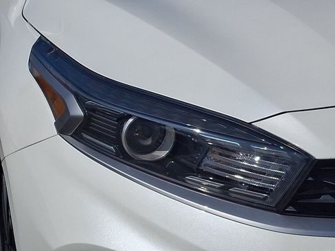 Used 2024 Kia Forte LXS FWD image 9