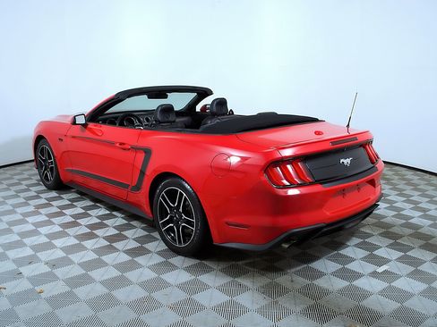 Used 2022 Ford Mustang Premium image 9