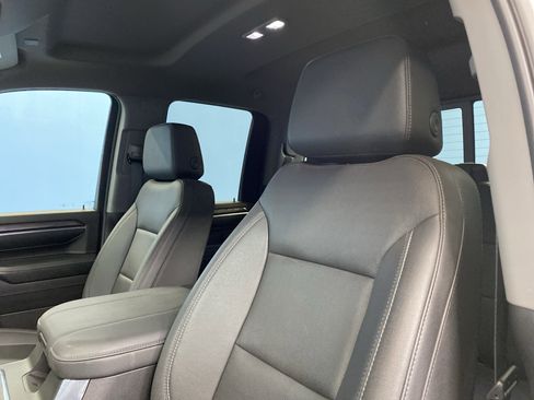 Used 2024 Chevrolet Silverado 2500 LTZ w/ LTZ Convenience Package image 6