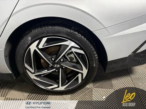 Used 2025 Hyundai Sonata SEL FWD image 21