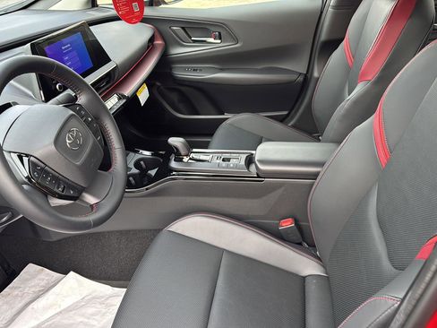 New 2026 Toyota Prius XSE image 9