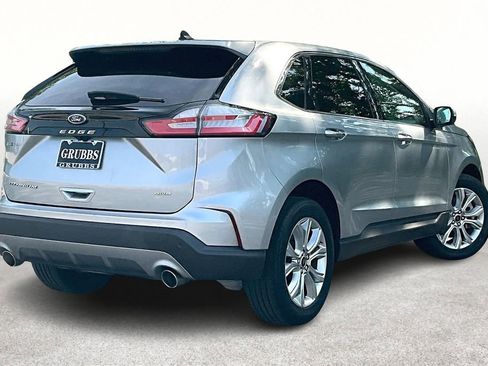 Used 2024 Ford Edge Titanium image 2