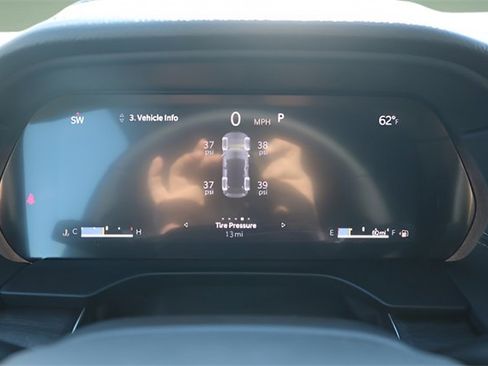 New 2025 Jeep Grand Cherokee Limited image 16