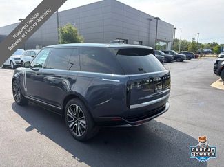 Used 2025 Land Rover Range Rover Long Wheelbase Autobiography AWD/4WD video 3