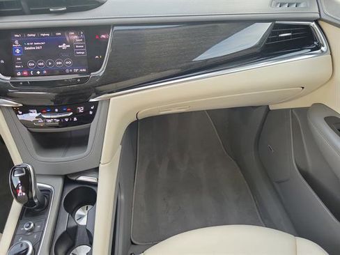 Certified 2022 Cadillac XT6 Premium Luxury image 39