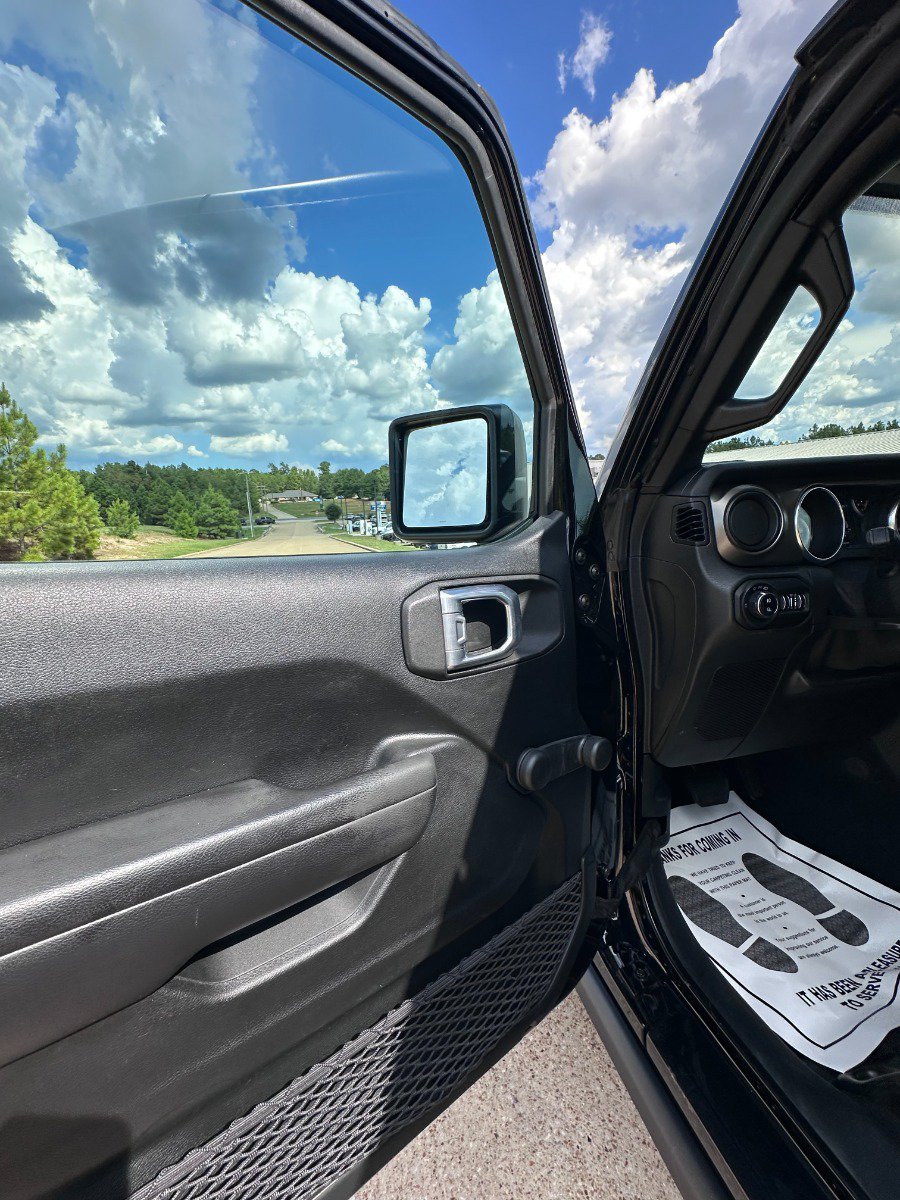 Used 2021 Jeep Gladiator Sport AWD/4WD image 6