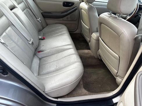 Used 1998 Toyota Avalon XLS image 16