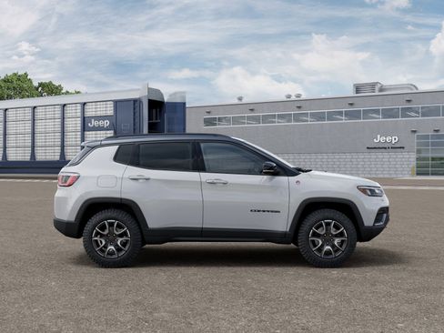 New 2026 Jeep Compass Trailhawk AWD/4WD image 43