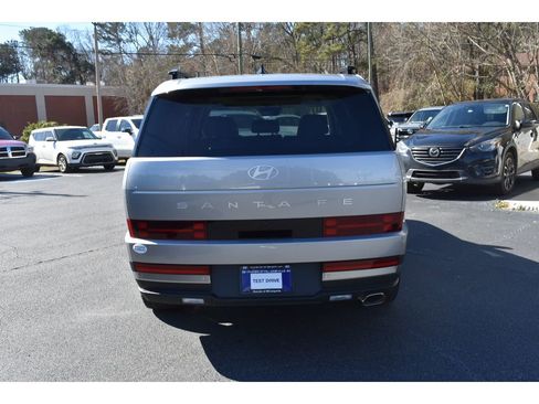 Used 2024 Hyundai Santa Fe Limited image 4