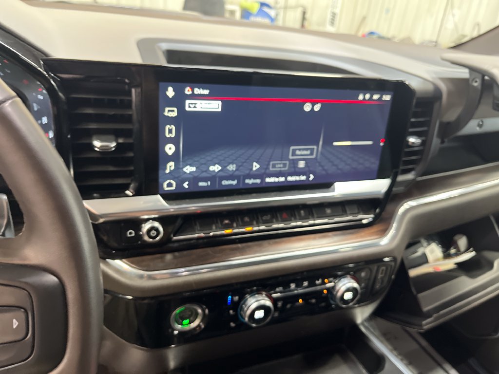 Used 2023 GMC Sierra 1500 SLT w/ SLT Premium Package AWD/4WD image 21