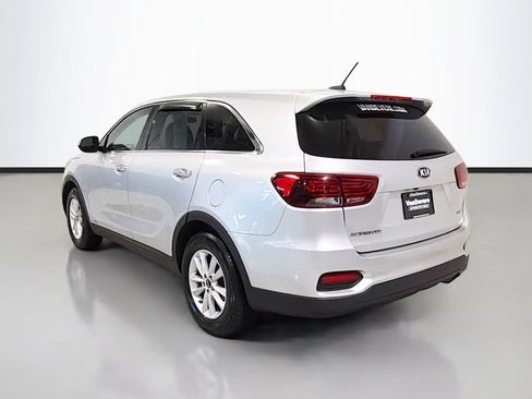 Used 2019 Kia Sorento AWD image 2