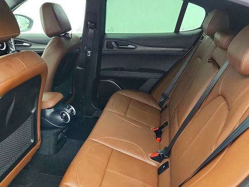 Used 2022 Alfa Romeo Stelvio Ti image 22