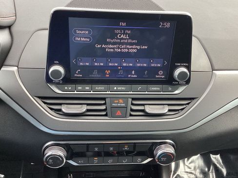 Used 2025 Nissan Altima 2.5 SR image 15