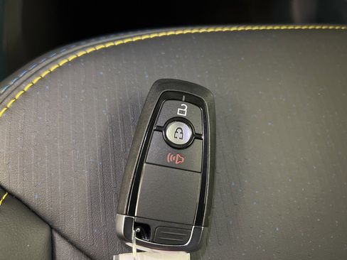 New 2025 Ford Maverick Lobo image 34