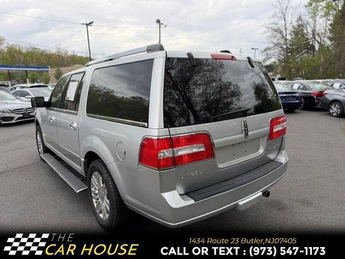 Used 2013 Lincoln Navigator L 4WD image 4