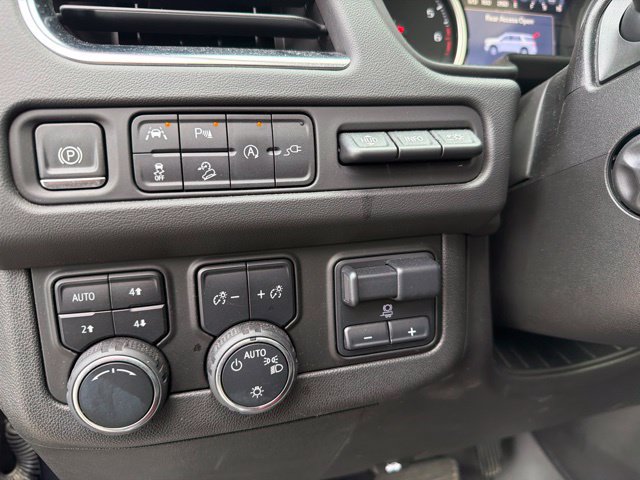 Used 2021 Chevrolet Suburban Premier w/ Premium Package AWD/4WD image 46