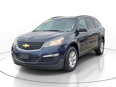 Used 2017 Chevrolet Traverse LS image 3