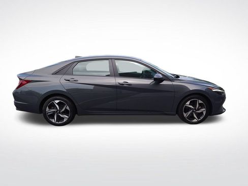 Certified 2023 Hyundai Elantra SEL w/ Convenience Package FWD image 8