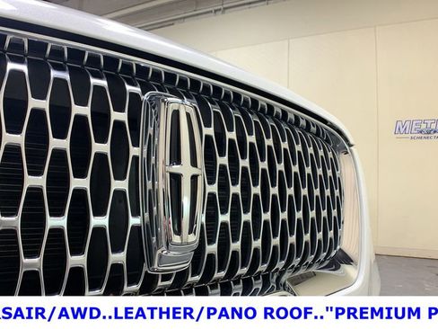 Used 2022 Lincoln Corsair AWD w/ Premium Package image 48