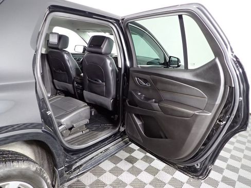 Used 2019 Chevrolet Traverse Premier w/ LPO, Blackout Package AWD/4WD image 38
