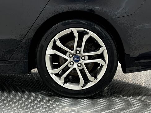 Used 2019 Ford Fusion Titanium FWD image 37