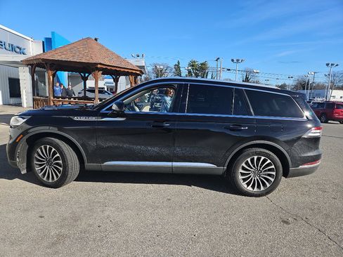 Used 2024 Lincoln Aviator Reserve image 2