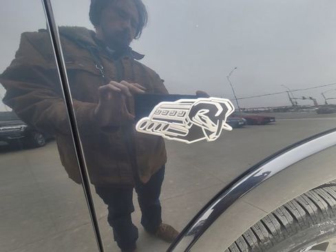 New 2026 RAM 1500 4x4 Crew Cab image 17