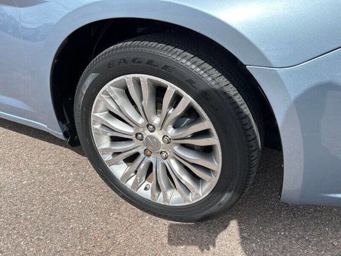 Used 2012 Chrysler 200 Limited image 9