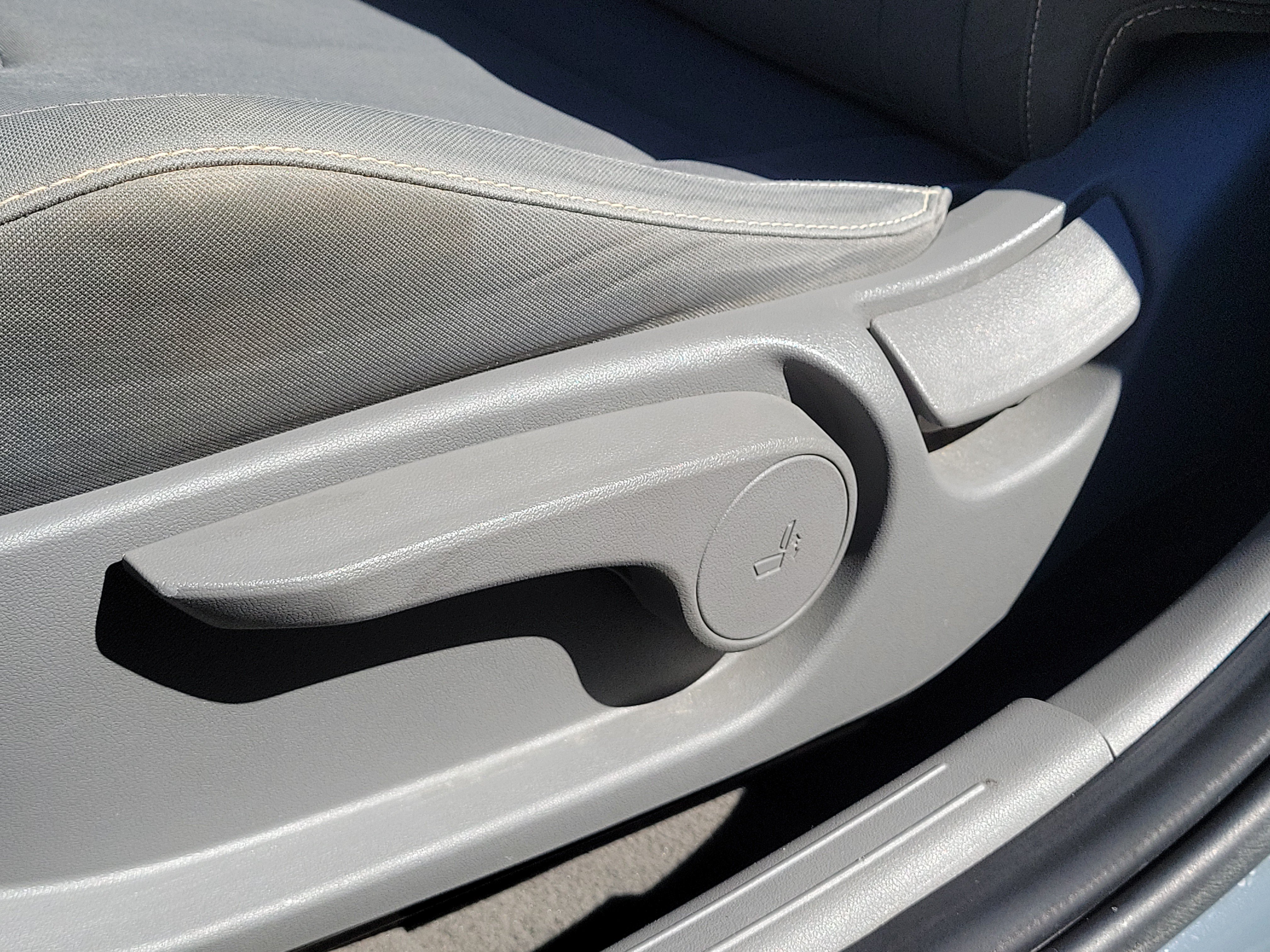 Used 2021 Hyundai Elantra SEL w/ Convenience Package FWD image 17