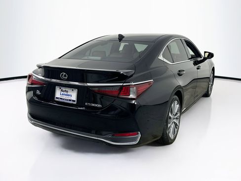 Used 2019 Lexus ES 300h w/ Premium Package image 5