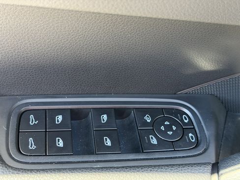 Certified 2024 Porsche Cayenne S image 24