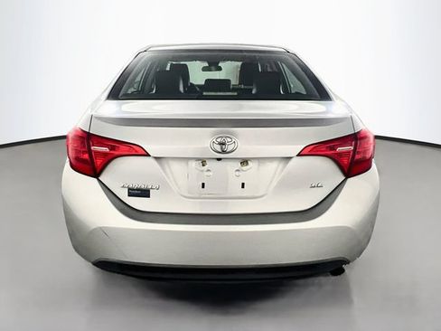 Used 2017 Toyota Corolla SE FWD image 7
