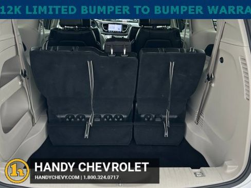 Used 2024 Chrysler Pacifica Touring-L image 15
