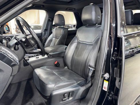 Used 2018 Land Rover Discovery SE image 49