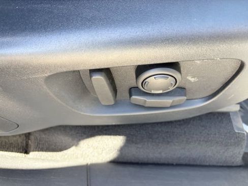 Used 2020 Land Rover Range Rover Velar R-Dynamic S image 20