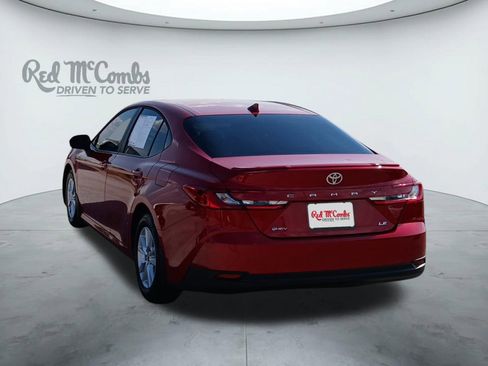 Used 2025 Toyota Camry image 3