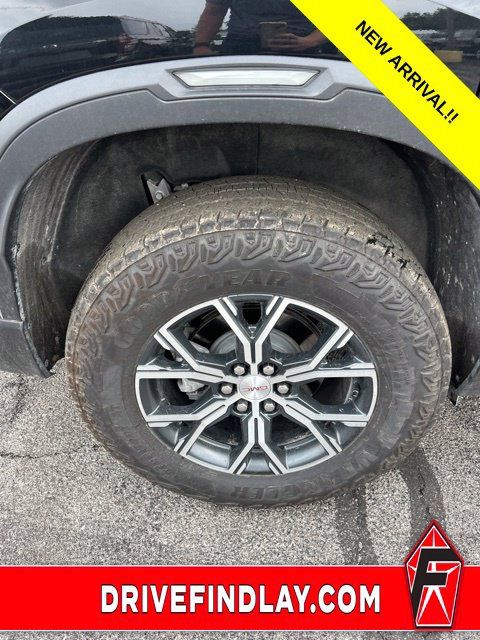Used 2026 GMC Acadia AT4 w/ LPO, All-Weather Package AWD/4WD image 8