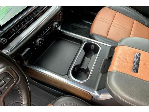 Used 2025 Chevrolet Silverado 3500 High Country w/ Technology Package image 18