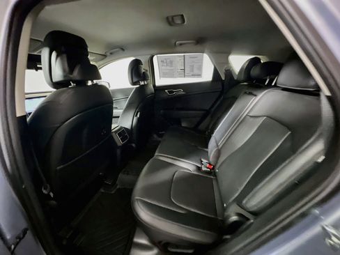 Used 2024 Kia Sportage EX FWD image 26