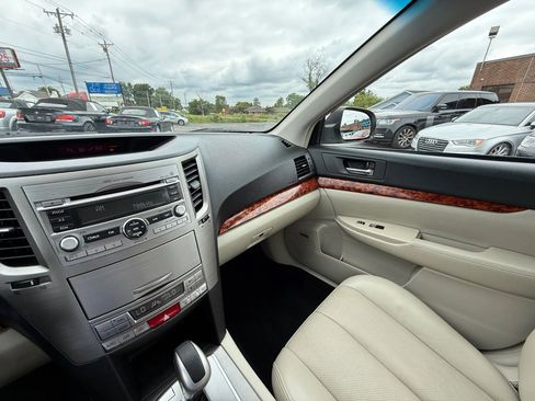 Used 2010 Subaru Legacy 2.5i Limited w/ Appearance Package 1H image 22