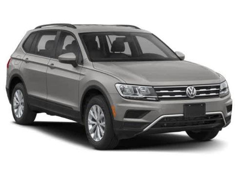 Used 2021 Volkswagen Tiguan S image 8