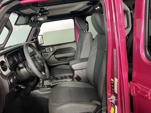 Used 2024 Jeep Gladiator Sport image 22